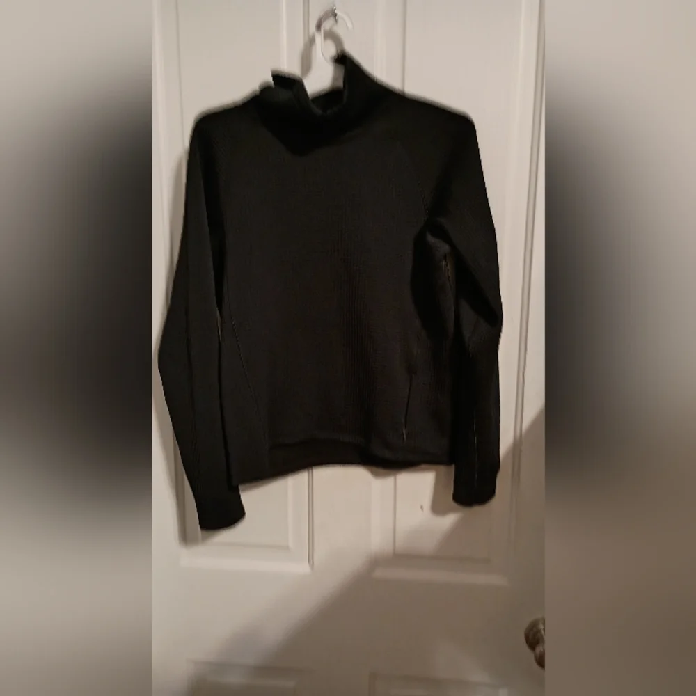Lululemon Womans Black Sweater Pullover With Tie Pull At Neck - Picture 2 of 4